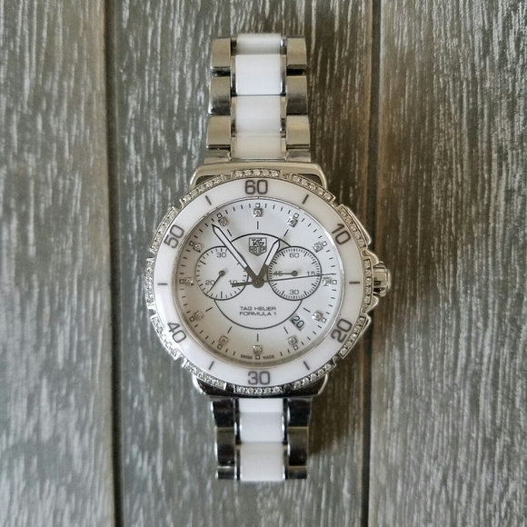 TAG HEUER Formula 1 Chronograph with Diamonds! - Picture 2 of 8